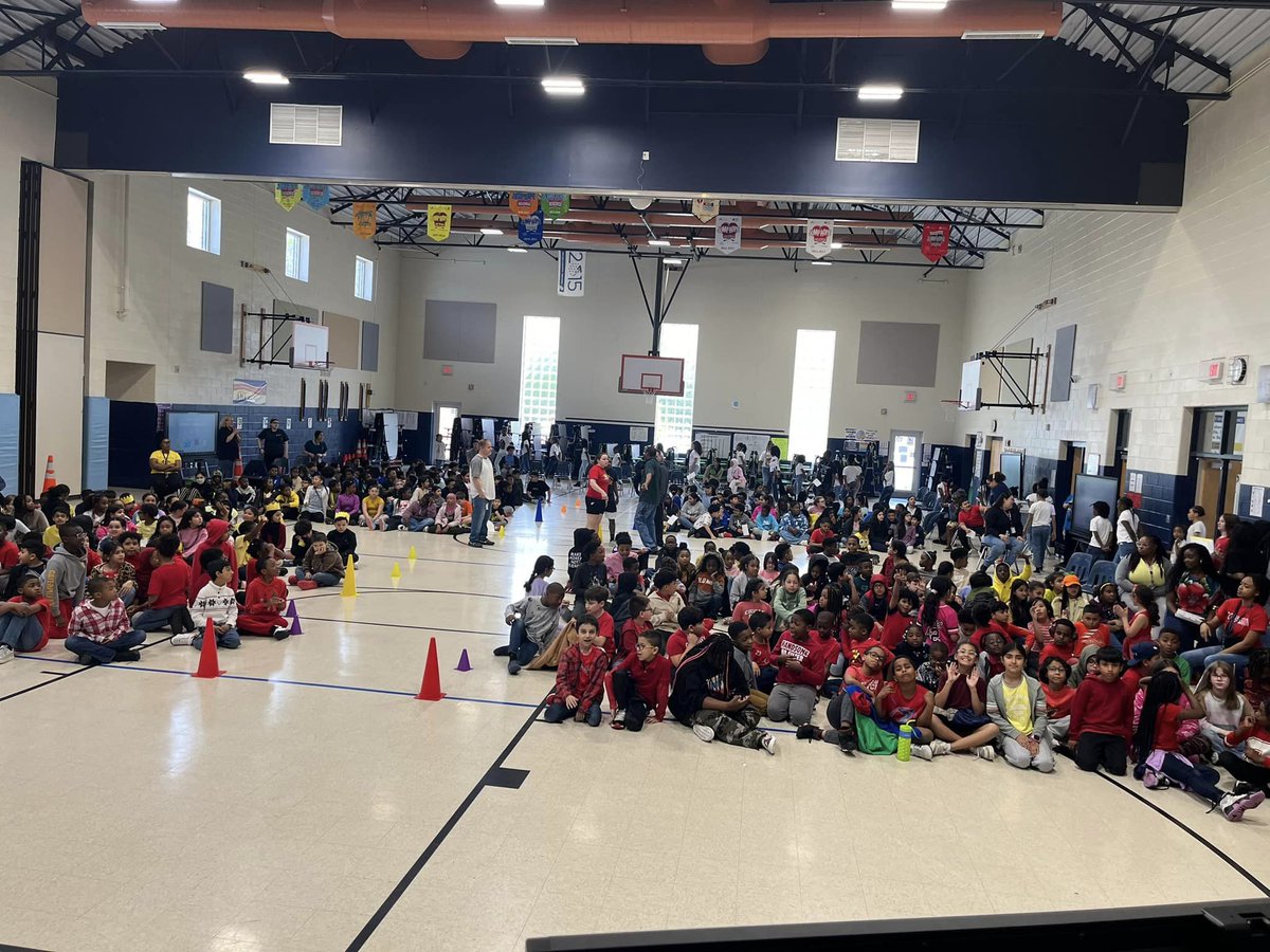 FFES_FantasticFitzies tweet media