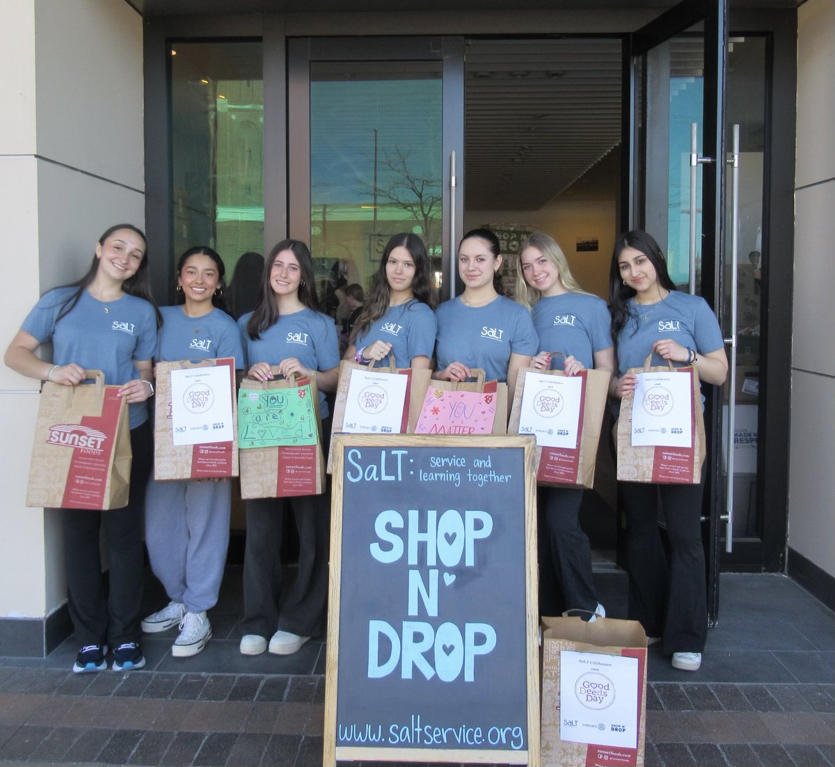 SaLT_Service's tweet photo. 🎉🛒 Celebrating Shop N’ Drop’s Impact! 🛍️🌟

As of April 13, 2024:
- 25,470 hrs of service
- 9,430 deliveries
- 31,792 bags of groceries
- Serving 2,184 ppl in 550 families
TY volunteers, supporters, and donors for making this happen! Let's keep spreading joy and making a difference!