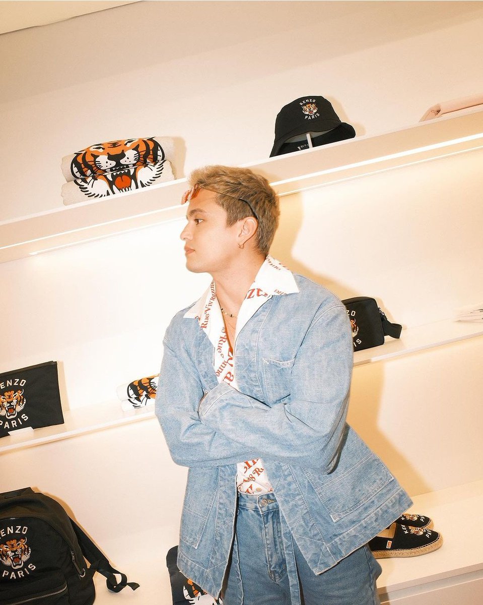 aussiejboy's tweet photo. James IG update 04.14.24
Located at Greenbelt 3 📍 @kenzo
#KENZOPH
@ssilifeph
#JamesReid | James Reid @tellemjaye https://t.co/AWzrxZaFI4