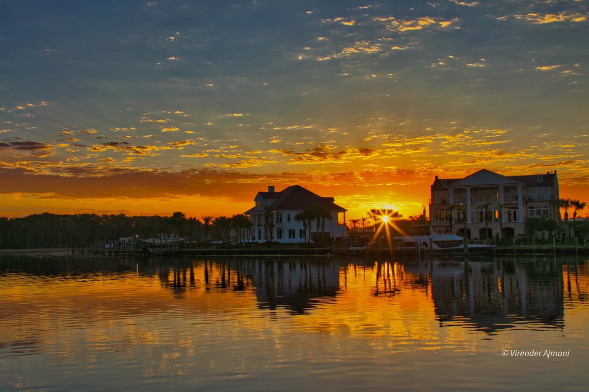 Quiet grandeur of a new day dawning by Tchefuncte River today #VisitTheNorthshore #Madisonville #sttammany #Louisiana