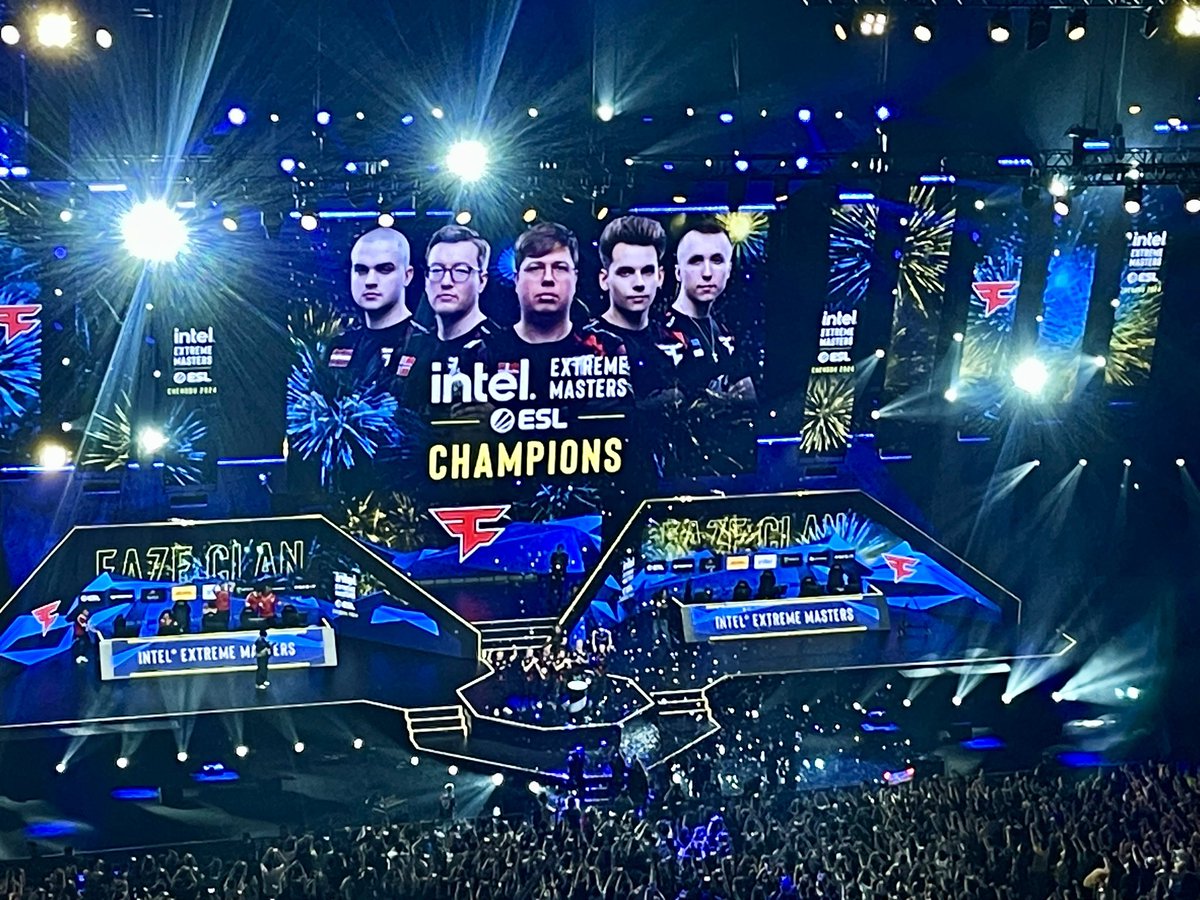MaxLightson's tweet photo. @karriganCSGO the goat IGL #IEM https://t.co/MhPfo8tyef