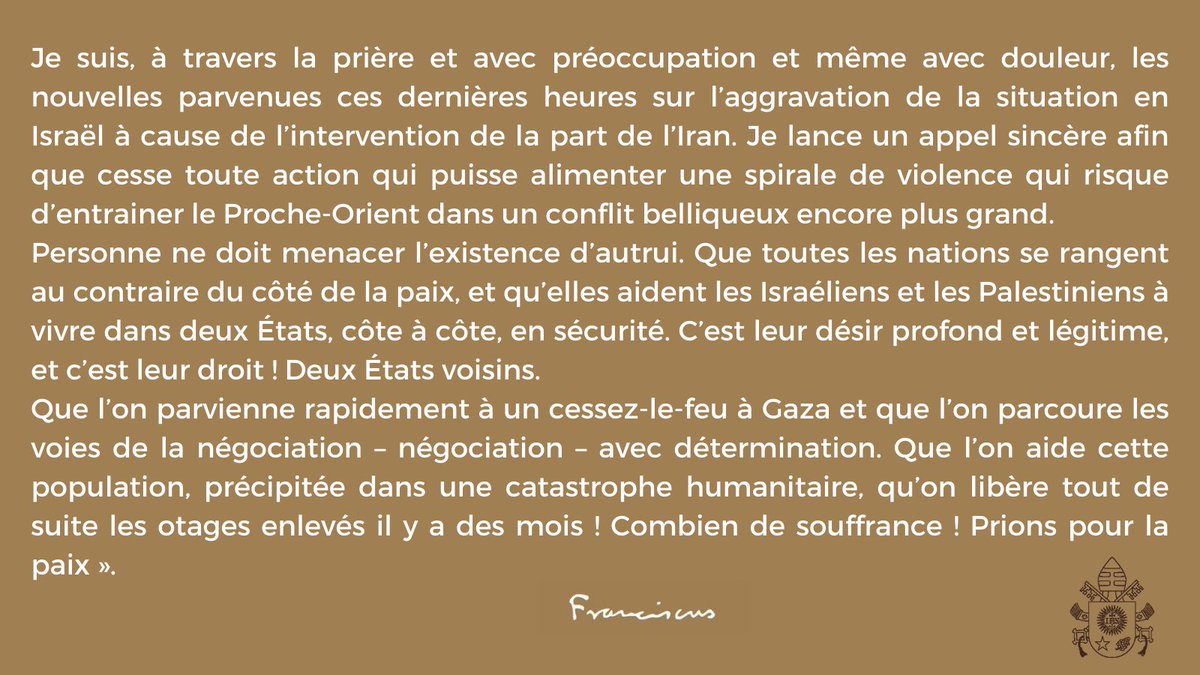 Pontifex266_fr's tweet photo. Assez avec la guerre, assez avec les attaques, assez avec la violence! Oui au dialogue et oui à la paix ! #PrionsEnsemble pour la paix. https://t.co/wpwqjPozcb