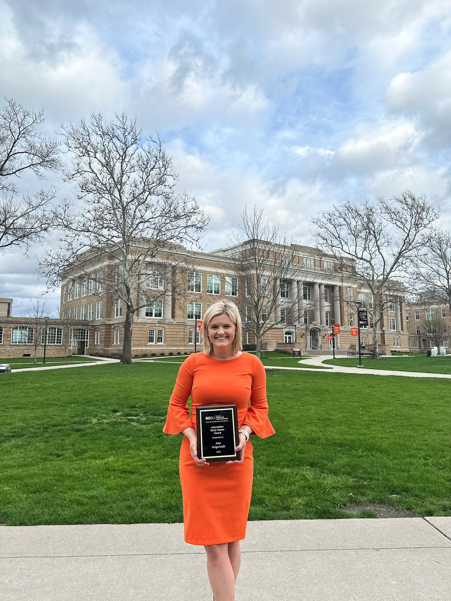 AmySteigerwald's tweet photo. Aye Ziggy Zoomba! This weekend I got to pay a visit to @bgsu to receive the 2024 Early Career Achievement Award! 

Many thanks to the amazing faculty for their kind words, and congratulations to all the student scholarship winners/graduating seniors @SMCBGSU 🧡🤎 https://t.co/21nzcNP2Yi