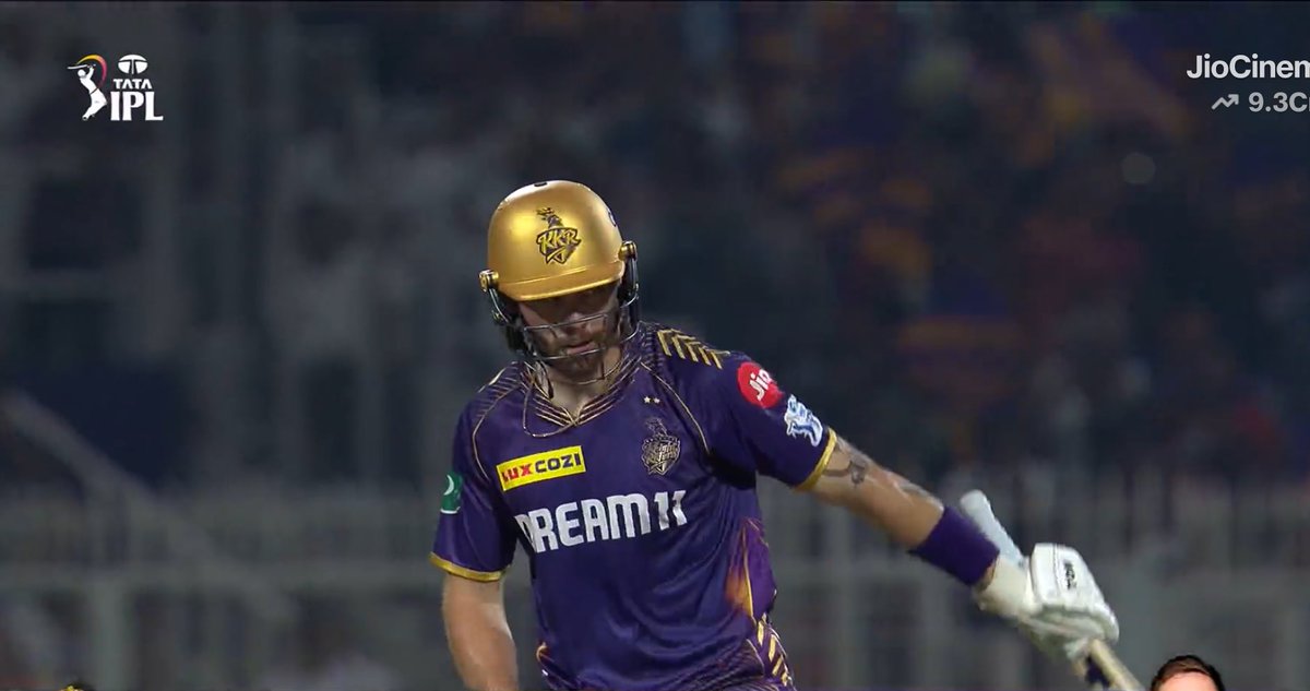 KKR Karavan tweet media