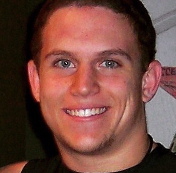 sheely40's tweet photo. Happy Birthday Derek is what I should be saying to my son. Born 35 years ago, but forever 22. We miss you. We love you. #DerekSheely #football #concussions https://t.co/2WXQkayWPZ