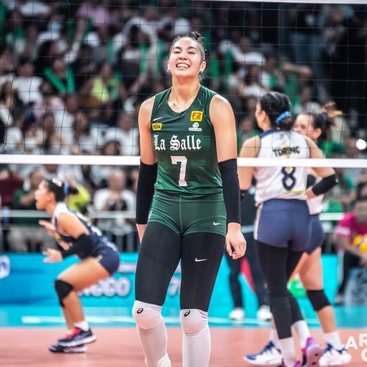 to this girl who is always ready to adjust when needed.

her playing an OH was a revelation, even only for a brief period she trained for that position, she gave her all to contribute for her team, despite her minor mistakes.

bawi tayo shev! good game pa rin 💚

#DefyALLOddsDLSU