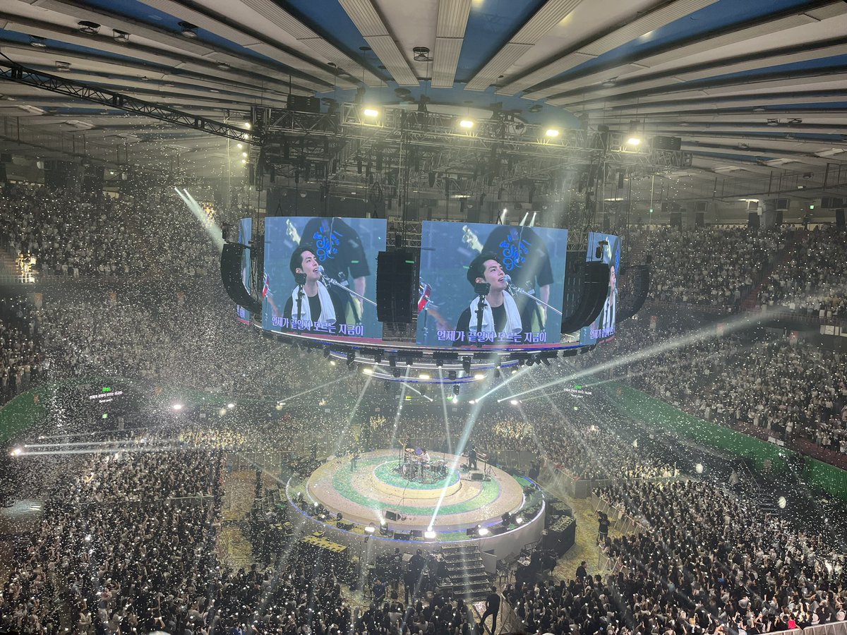 xyzz312's tweet photo. 행복했던 기억 https://t.co/fKwqziR4BW
