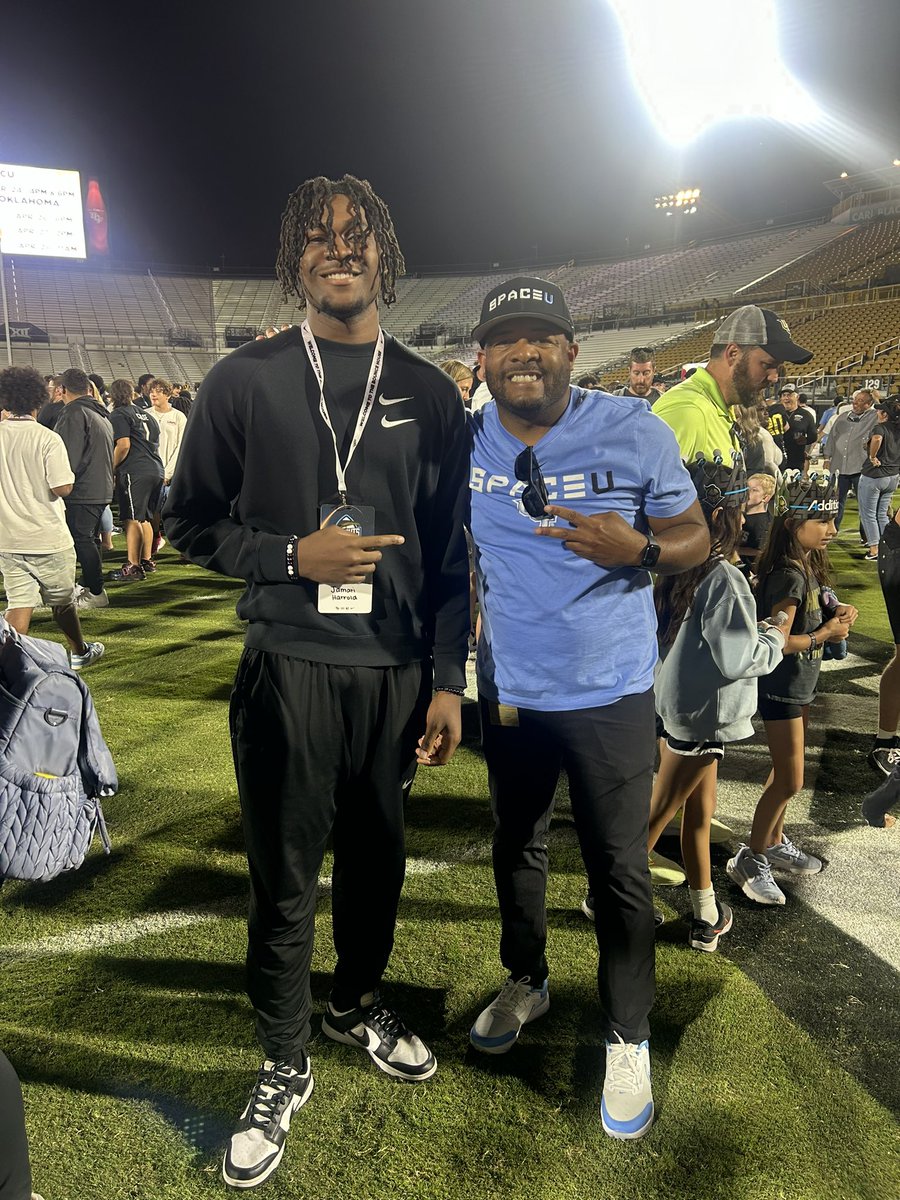 Had a great time this weekend visiting The university of central Florida loved the energy ill definitely be back. @CoachAlexMathis @CoachT_HarrisJR @CoachGusMalzahn @CoachMoore313 @CoHosch @Slytown83 @Nucheeze1 @aiefootballinfo @Norcross_FB