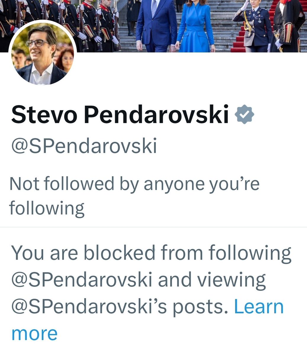 Леле, леле ... 😂😂😂 ветрушката прецедатељ @SPendarovski ме блокирал! 😪 Што подмукло нешто против македонскиот народ тој е спремен пак да потпише за да ја зачува фотељата? Ќе купи ли пак доволно гласови? 🤔
