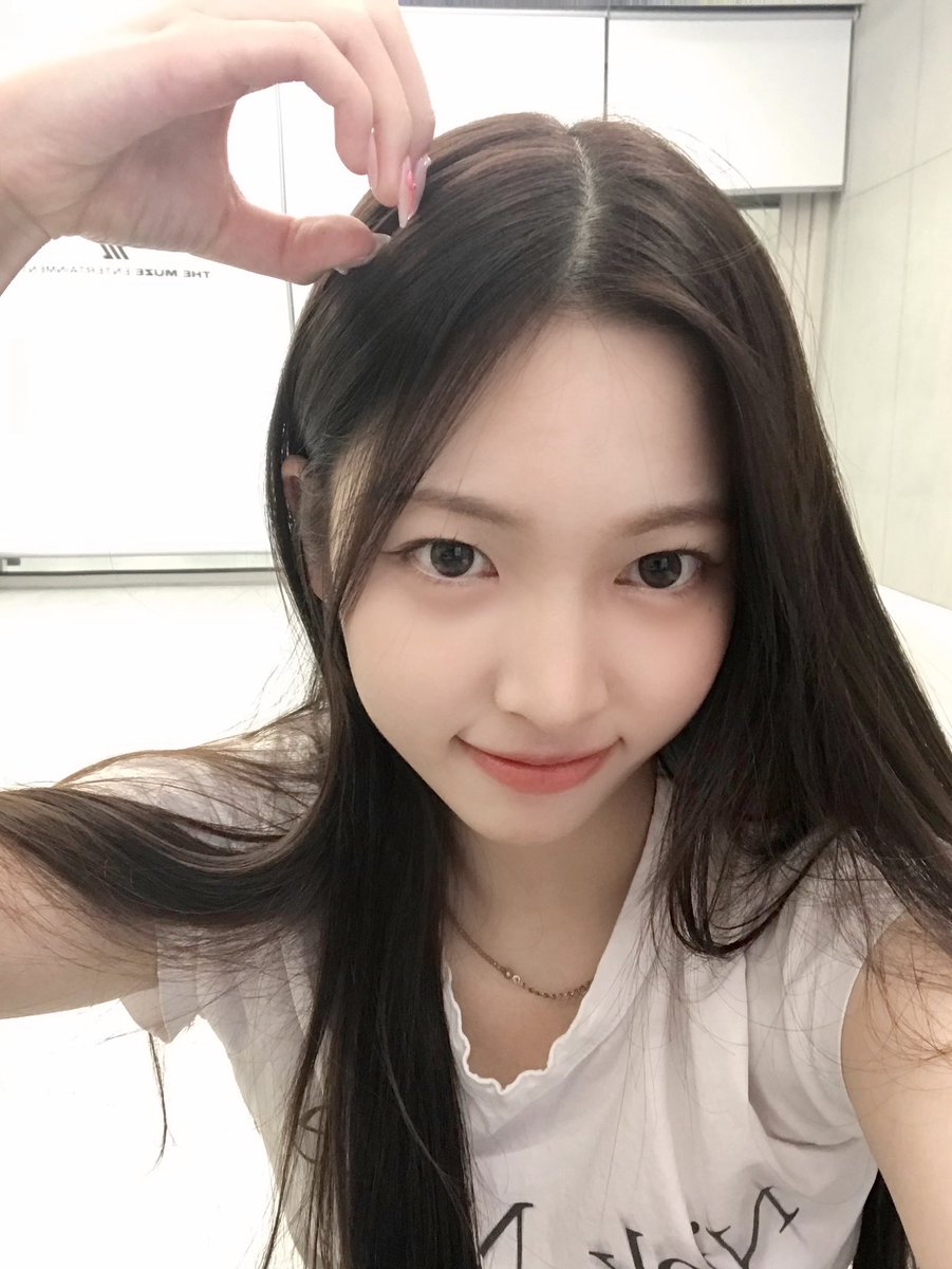 RESCENE_twt tweet picture