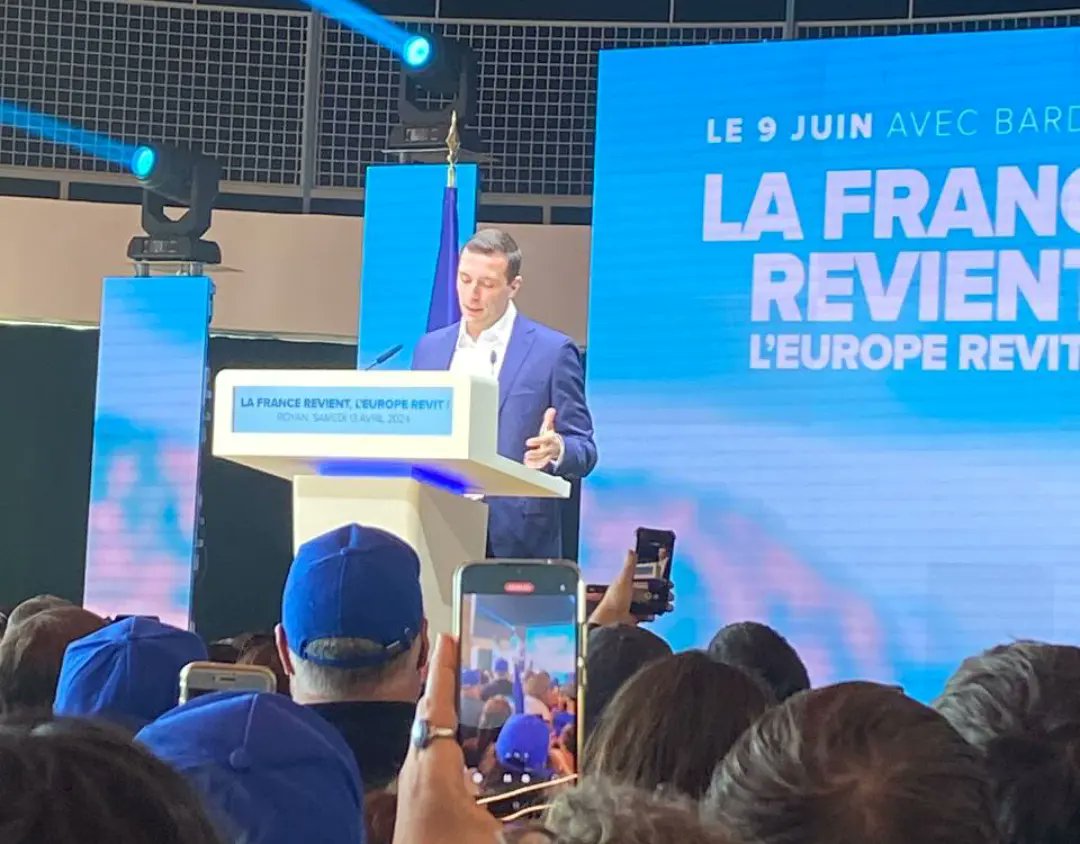 À Royan pour le meeting de @J_Bardella 🇨🇵

#vivementle9juin