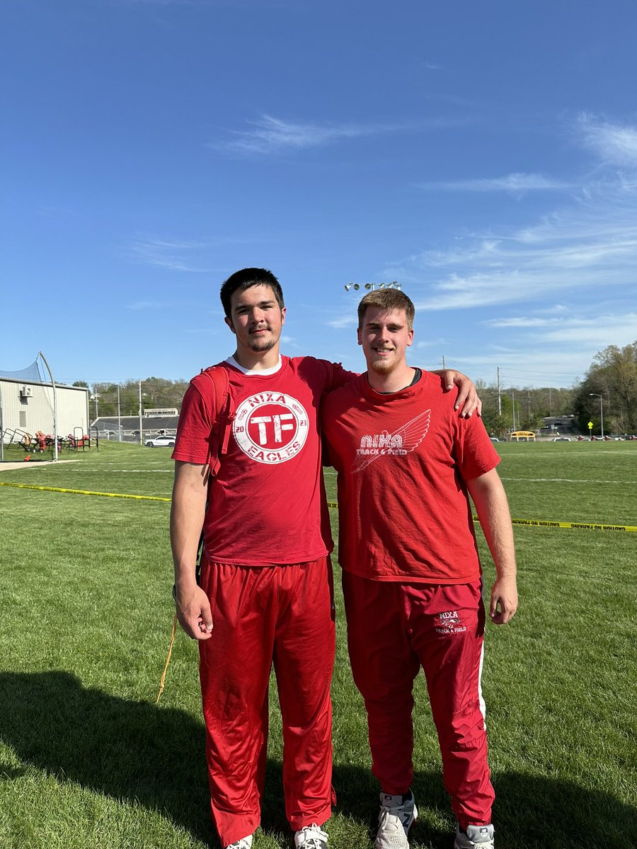 jcantwell2499's tweet image. Had a solid and consistent discus outing yesterday at Capital City. Hit 60.00/196’ 10 to PR on my opener, which got me to the 60m milestone. Also great job to @Hayden7Mays throwing a bomb (56.89/186’ 7!!!) to PR by 4 1/2 meters! Great day all around. #NSGB