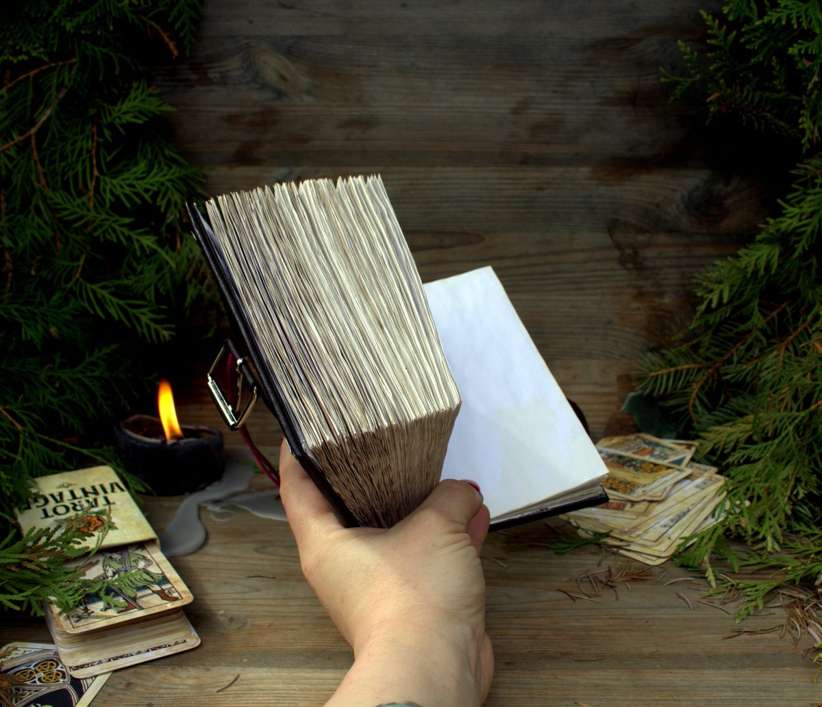 MemoryKeeper9's tweet image. memorykeeper.store/products/pract… 
Thick locking journal -The perfect w.i.t.c.h. handwritten diary journal handmade vintage for those magic vibes you&apos;re crazy about.