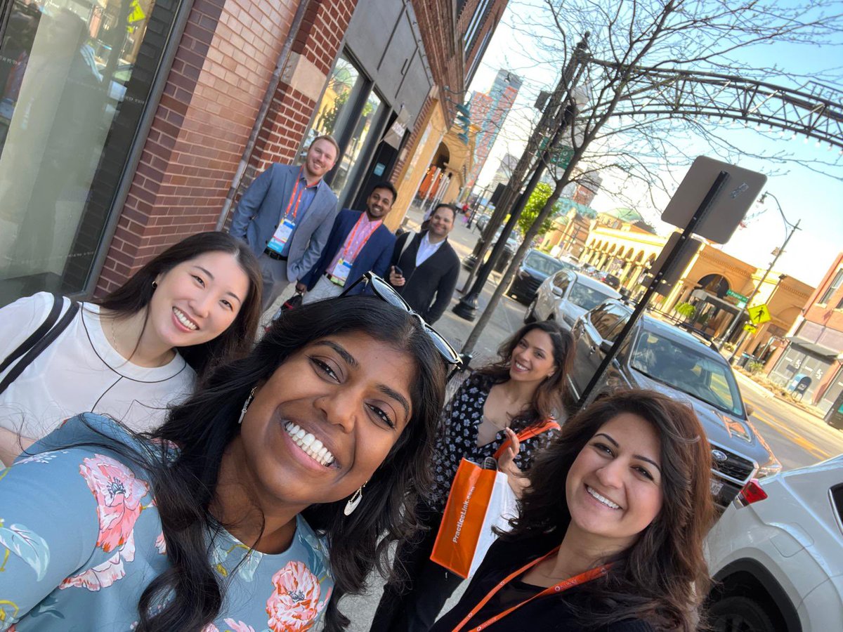 UBIM 🦬 future chiefs 🫡 in Columbus for #AIMW24 conference 📋

Academic medicine 🩺
Networking ☎️
Collaborating 📝
Connecting 🤝
And having fun 🤩 😏

@UBIMResidency