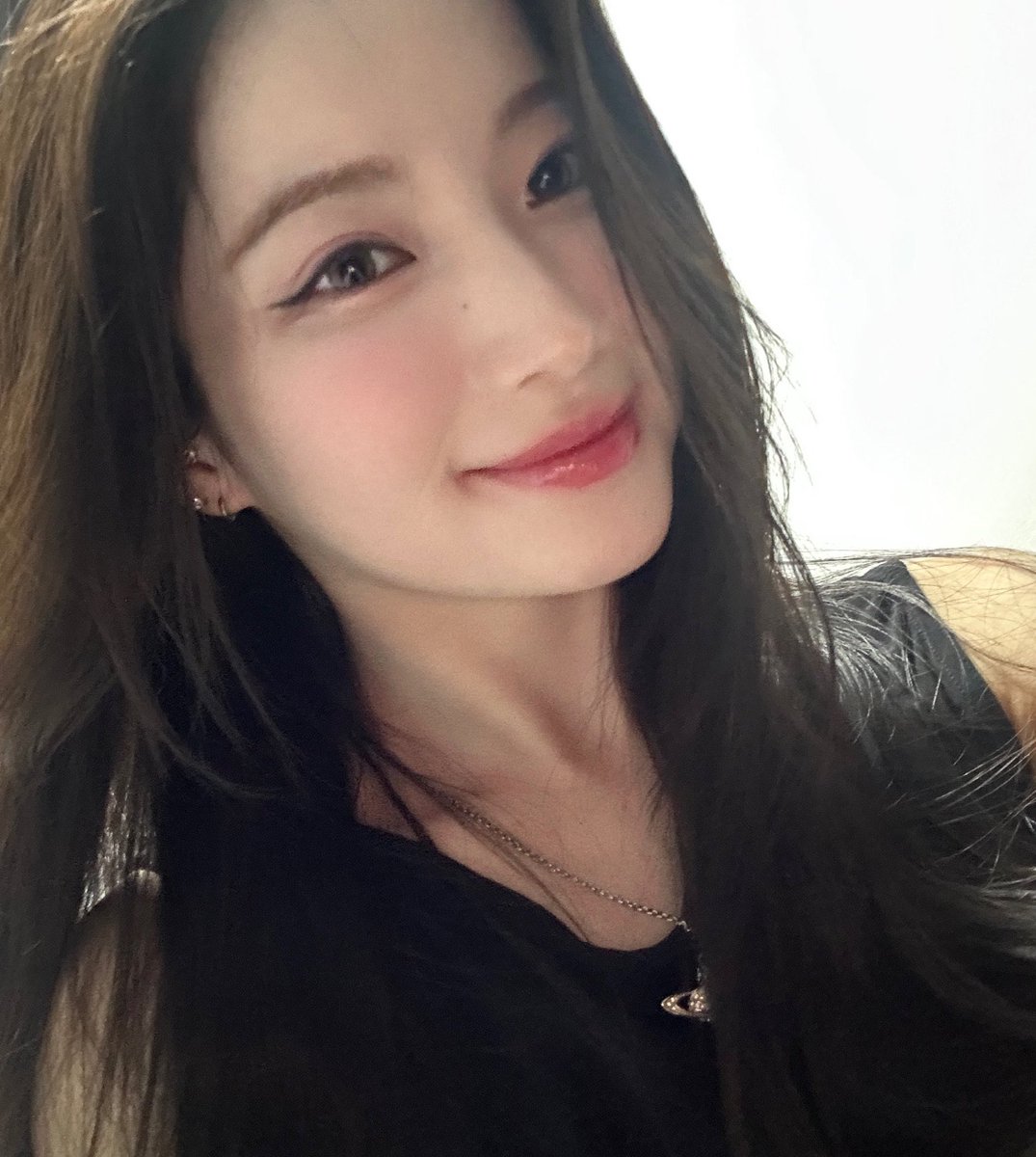 ruphajjungs's tweet photo. babymonster’s asa being a pinterest girl ; a thread 🧵 https://t.co/kjY7w8ZdBc