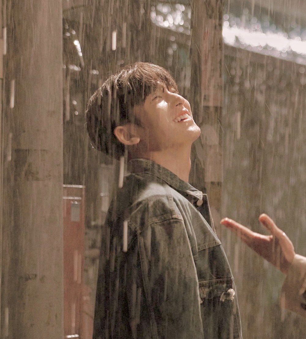 twinklingberyl_'s tweet photo. lies and raindrops;

a #minwon #meanie filo au

—miller (mg) the junior college student was once infatuated with their university’s queen bee, estella, but ended up becoming the closest friend of estella’s younger brother—the intimidating and ill-tempered wane (ww). https://t.co/H1J7DnCxNL