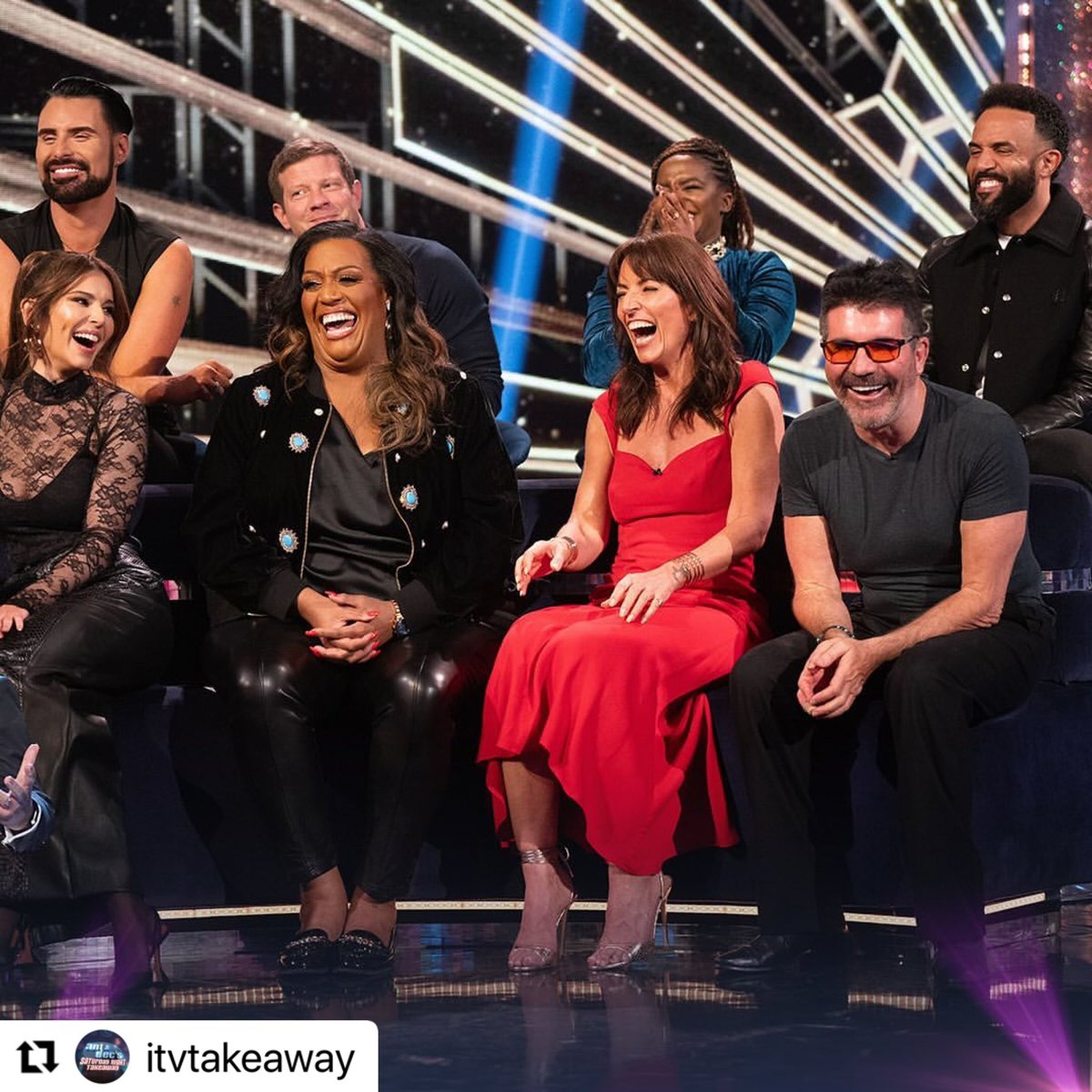 AllThingsSNT's tweet photo. A night none of us will never forget 💙 

Aaron #SaturdayNightTakeaway https://t.co/E0F4RU1GZi
