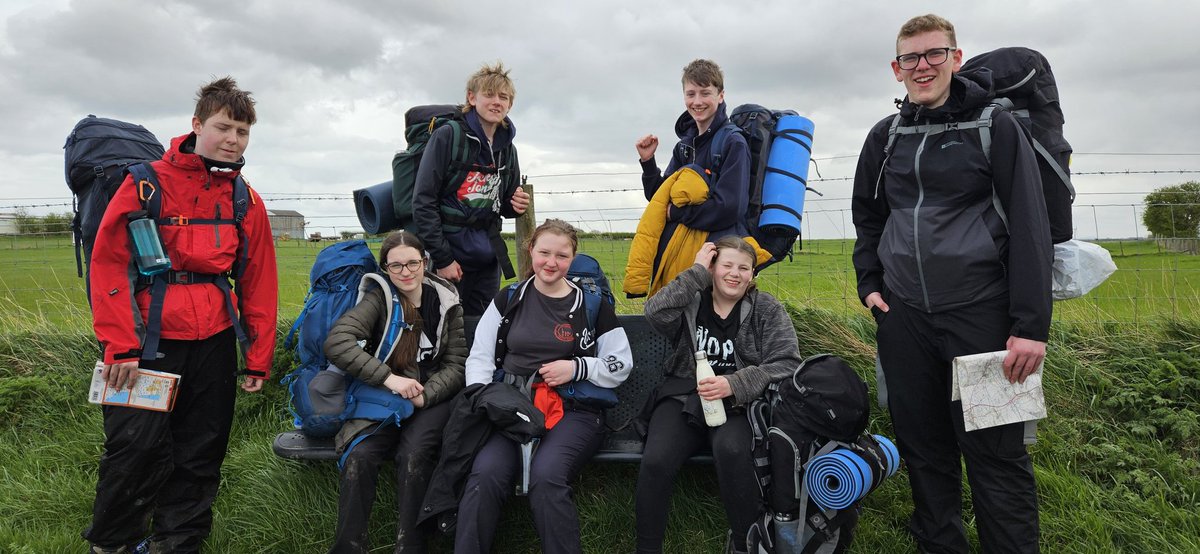 A full house! 
Group 2 successfully completed their Bronze D of E  expedition. Great teamwork. Well Done!
@DAAC_999 @DurhamPolice @NationalVPC @DofE