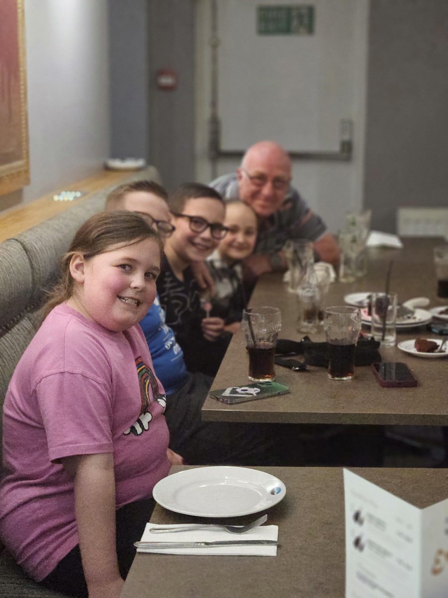 EverestRestaur3's tweet photo. A birthday celebration for Sarah 🥳 We hope you had your friends had a fabulous time! Happy Birthday! 😁

#happybirthday #birthdaycelebration #birthdaygirl #manyhappyreturns https://t.co/b2UYAEuAkb