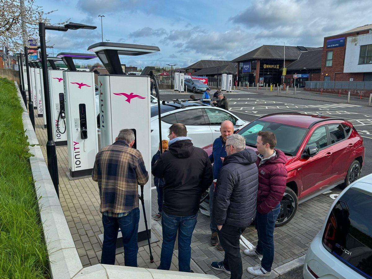 Thanks to everyone that attended our Spring '24 Chat & Charge today. Great to meet you all and to see the variety of EVs across the morning 🚗 ⚡️ #EVANI @KCbelfast