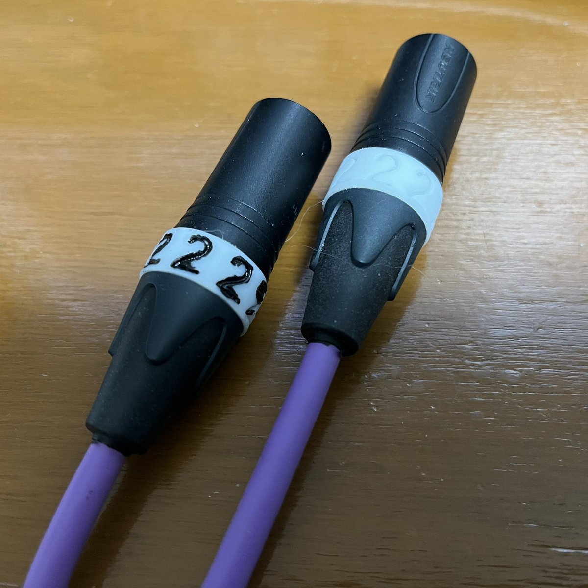 nasu_lab's tweet photo. 最近時間が無くて、何も呟けてないけど、　

適当に、作ったもの改造したもの紹介。
・ノイトリック用の番号のやつ
・ヘッドホン用サブウーファー(修理中)
・d-sub25のケーブル
・サチュレーターの改造
・900stの位相調整、カスタム
他 https://t.co/La58P8ZDAQ