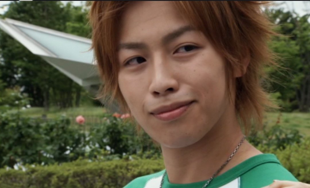 shinkenchiaki's tweet photo. "ไม่น่าเชื่อเลยแฮะว่าทาเครุจะลงประกวดมิสเตอร์แกรนด์โทคุอะไรนั่นด้วย"

"ฉันคอยเชียร์อยู่ตรงนี้นะทาเครุ~~~" https://t.co/GnWkdbpFcJ