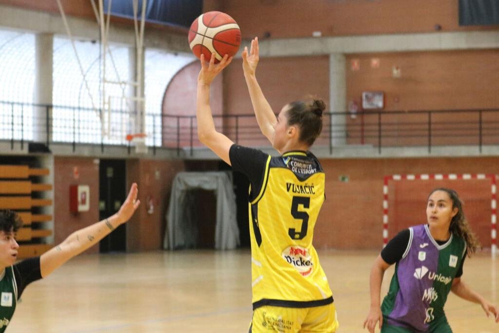 ⛹️‍♀️ MVP #LFChallenge: El último galardón individual de la Liga Regular, para <a href="/sara_vujacic/">S A R A 🦋✨</a>

▶ La exterior del <a href="/CBClaret/">CB Claret Benimaclet</a> se gustó en esta 🇯3️⃣0️⃣

📊 34 val: 27 puntos, 12 rebotes, 2 asistencias, 1 recuperación y 5 faltas recibidas

🖐 Quinteto ideal ⬇
feb.es/2024/4/14/balo…