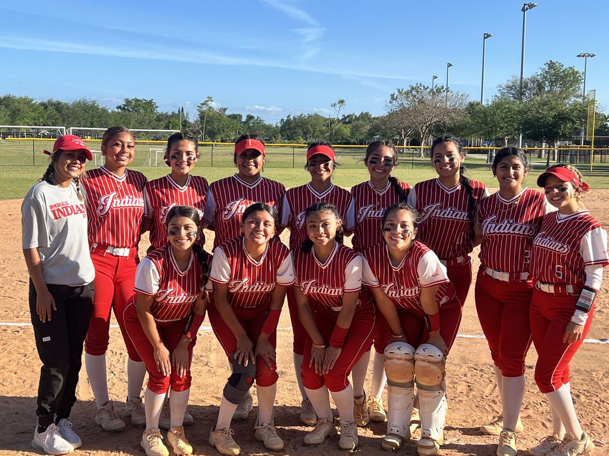 ImmokaleeSB's tweet photo. Your favorite Indians finished their weekend at the Orange Bowl Classic with a 3-1 record! Yesterday, they lost to Somerset Academy 2-5 but beat Pompano Beach with a score of 3-0! https://t.co/6TILRKjM8h
