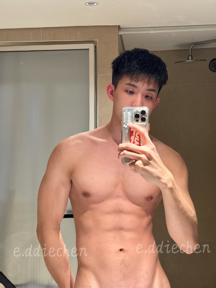 恭喜 明天又要上班囉哈哈哈哈🙂