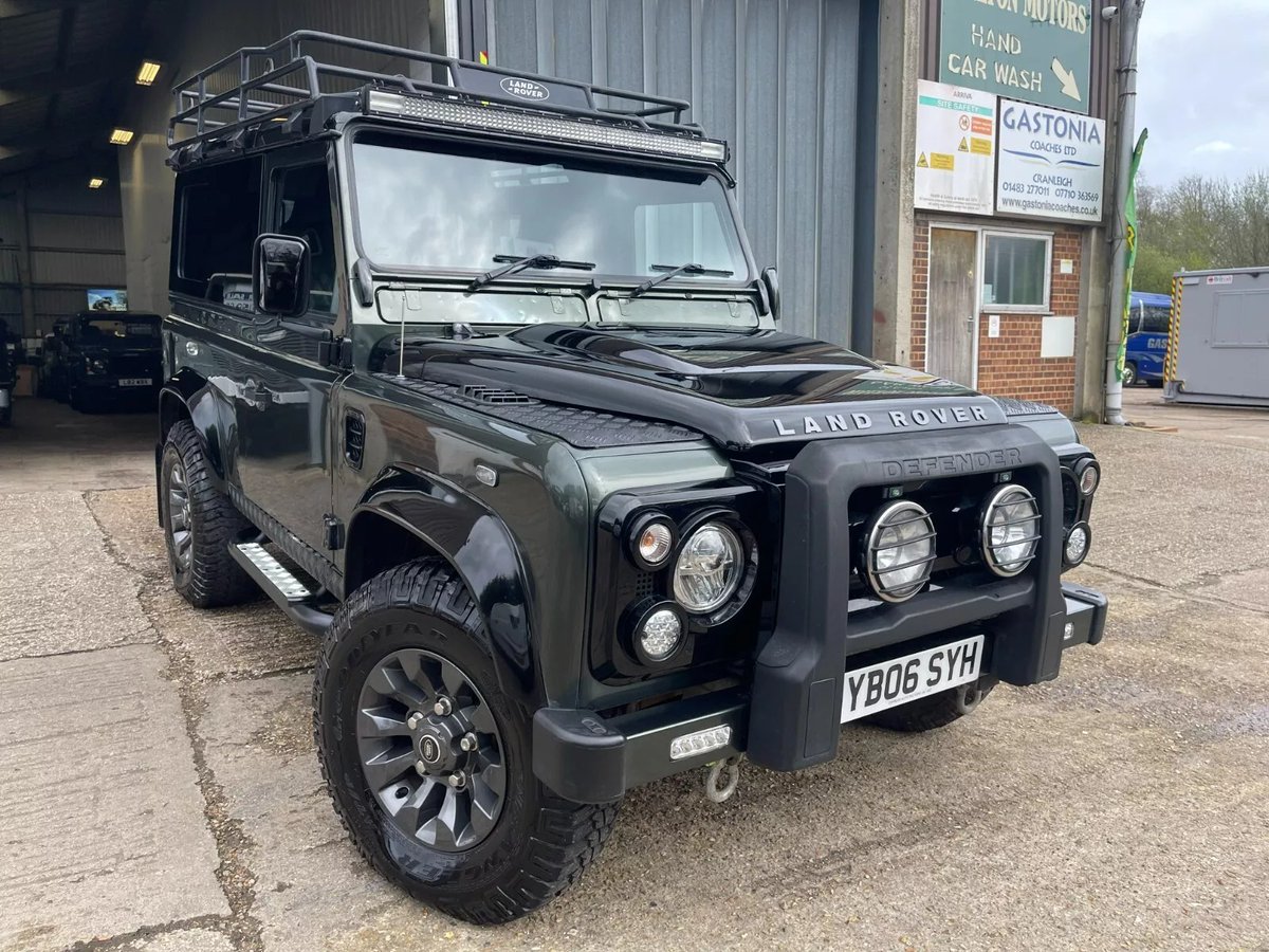 LandyStore's tweet photo. Ad:  2006 LAND ROVER DEFENDER 90 STATION WAGON TD5 **GALVANISED CHASSIS**
On eBay here -->> https://t.co/4V7siE0E5w

 #LandRoverDefender #Defender90 #GalvanisedChassis #4x4 #LandRoverLove #ClassicCars https://t.co/GH025OhgmW
