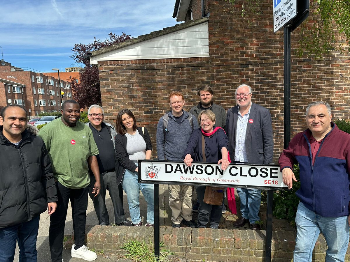 Big thanks to the team out in Woolwich on this sunny Sunday. Great to be building up support for @SadiqKhan and Labour ahead of our elections on 2nd May. Postal votes are coming through letterboxes now, don’t forget to use all 3 votes for Labour.