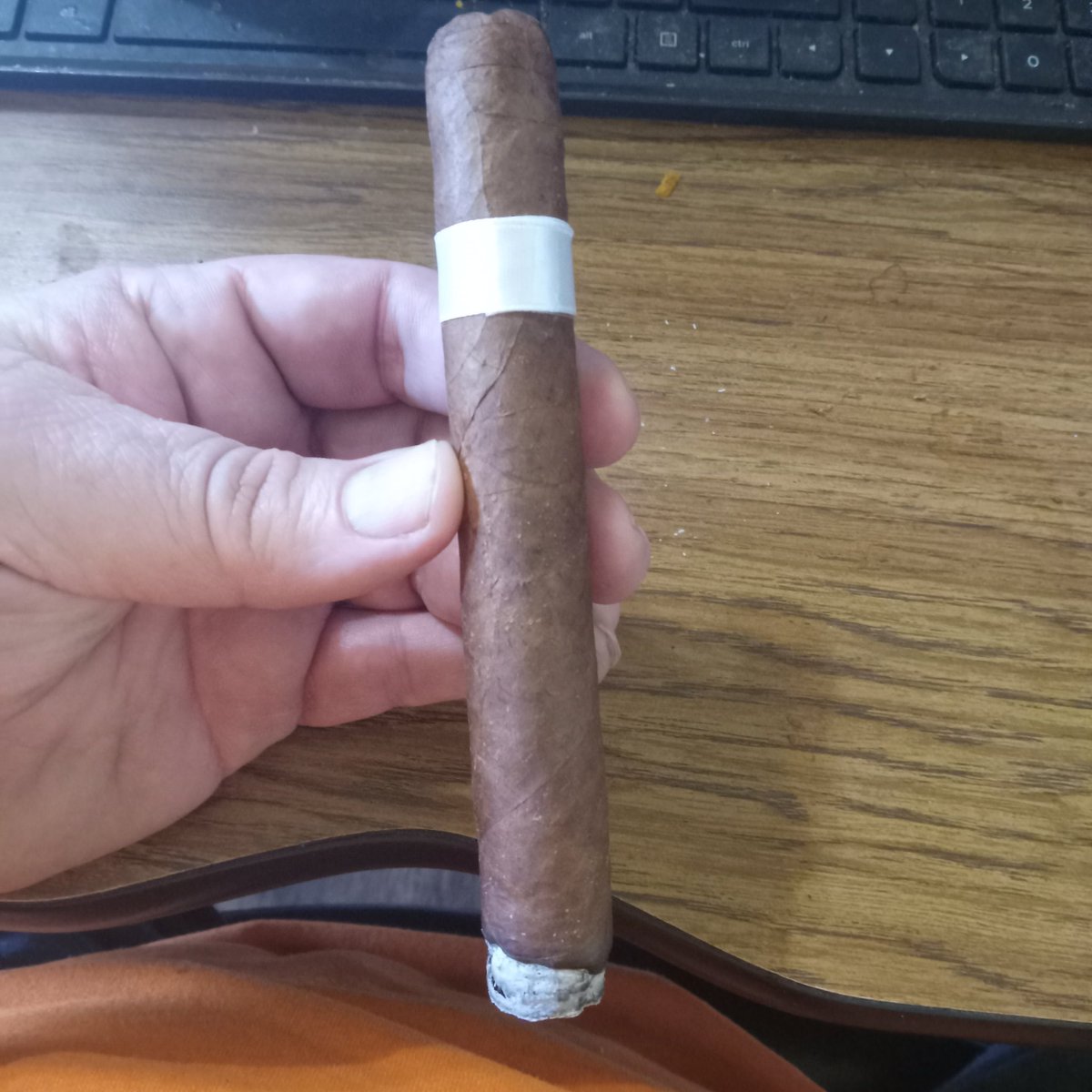 Rocky Patel LB1 Fumas Toro. #cigars
#madeinhonduras
@RockyPatelCigar