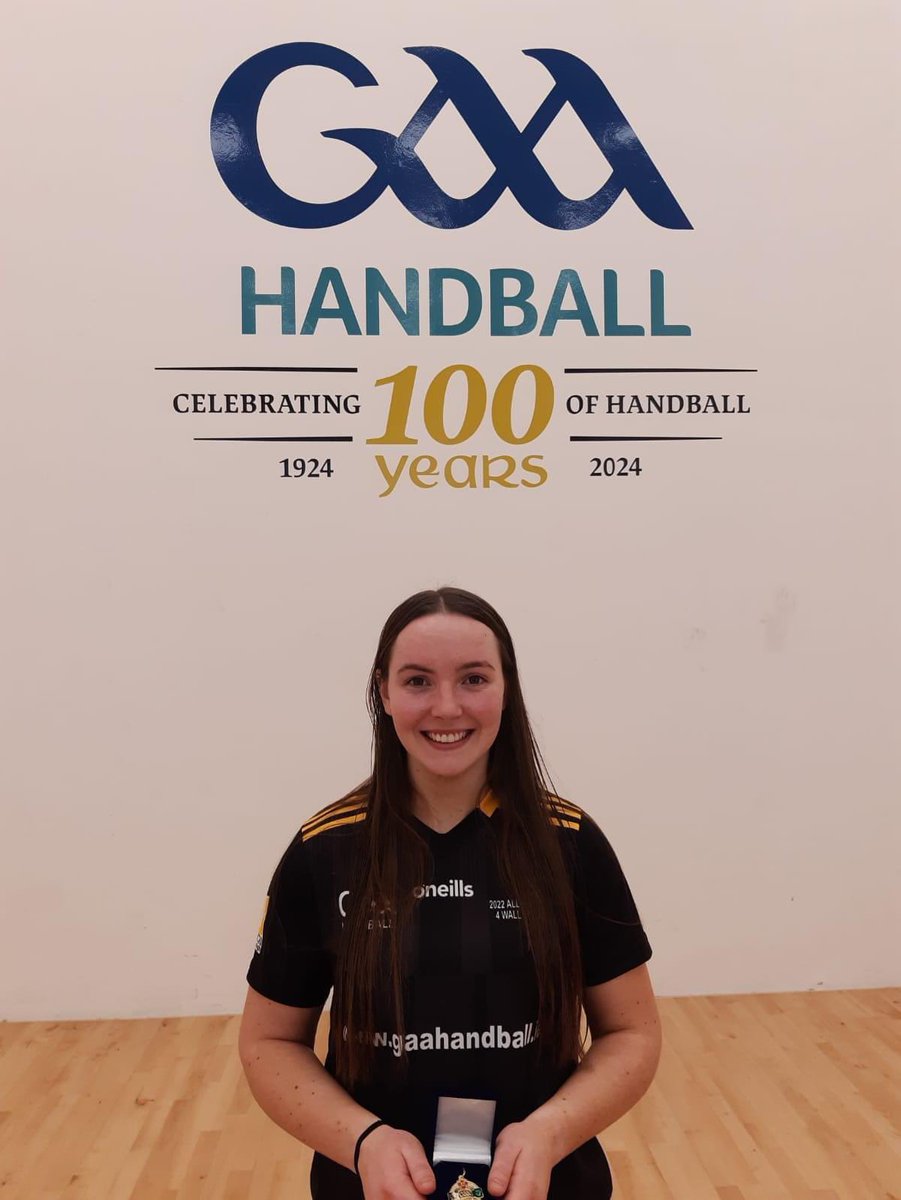 Comhghairdeas le Amy Brennan (Clogh) - @ONeills1918 2024 4-Wall Ladies Intermediate Singles All-Ireland Champion 🏆👏👏 #AllIrelandChampion #GAAHandball