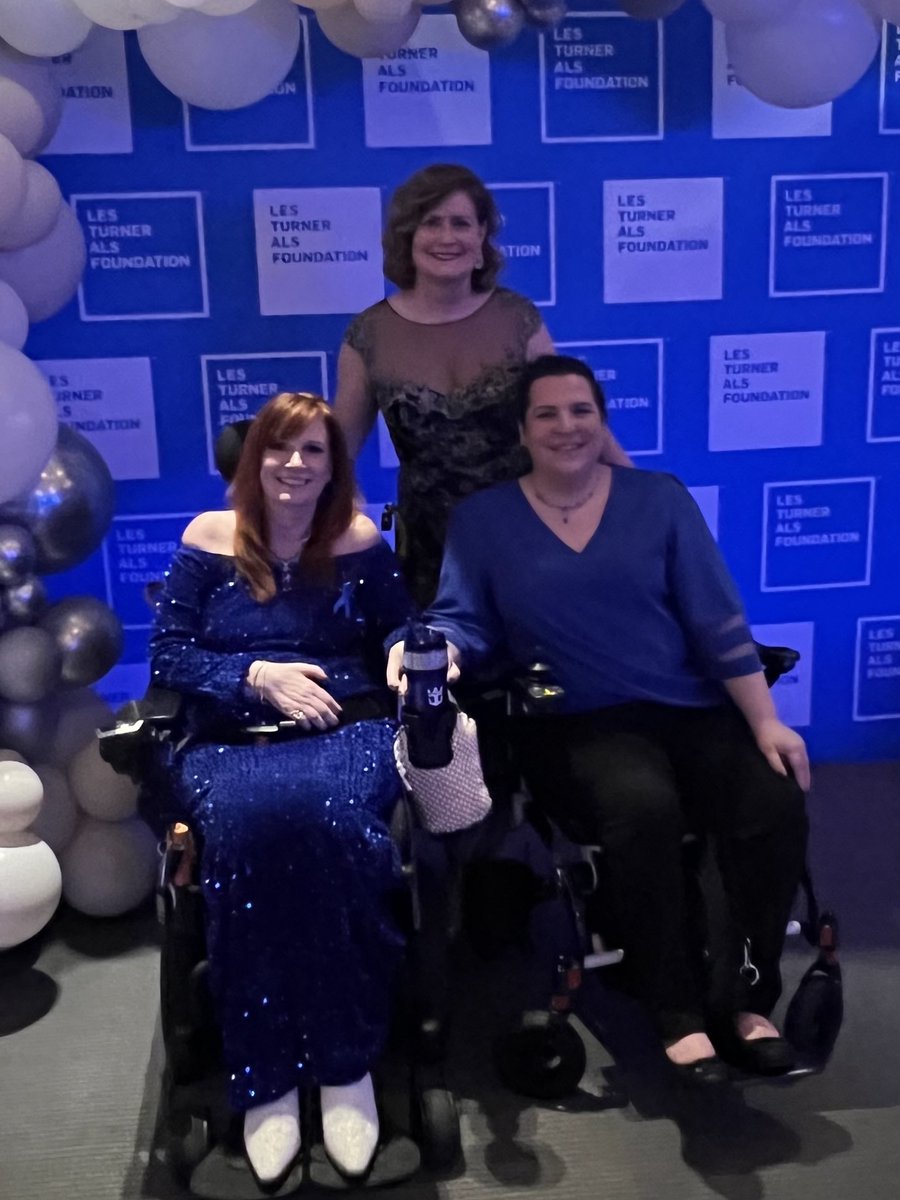 Last night’s ⁦@LesTurnerALS’ Hope Through Caring Gala⁩ celebrated the advances in #ALS and honored the transformational accomplishments of ⁦@MeritCudkowicz⁩. It was wonderful to see ⁦@KylanMorris1⁩, Janie Gobeli, Tina Cascio and so many other friends. #EndALS