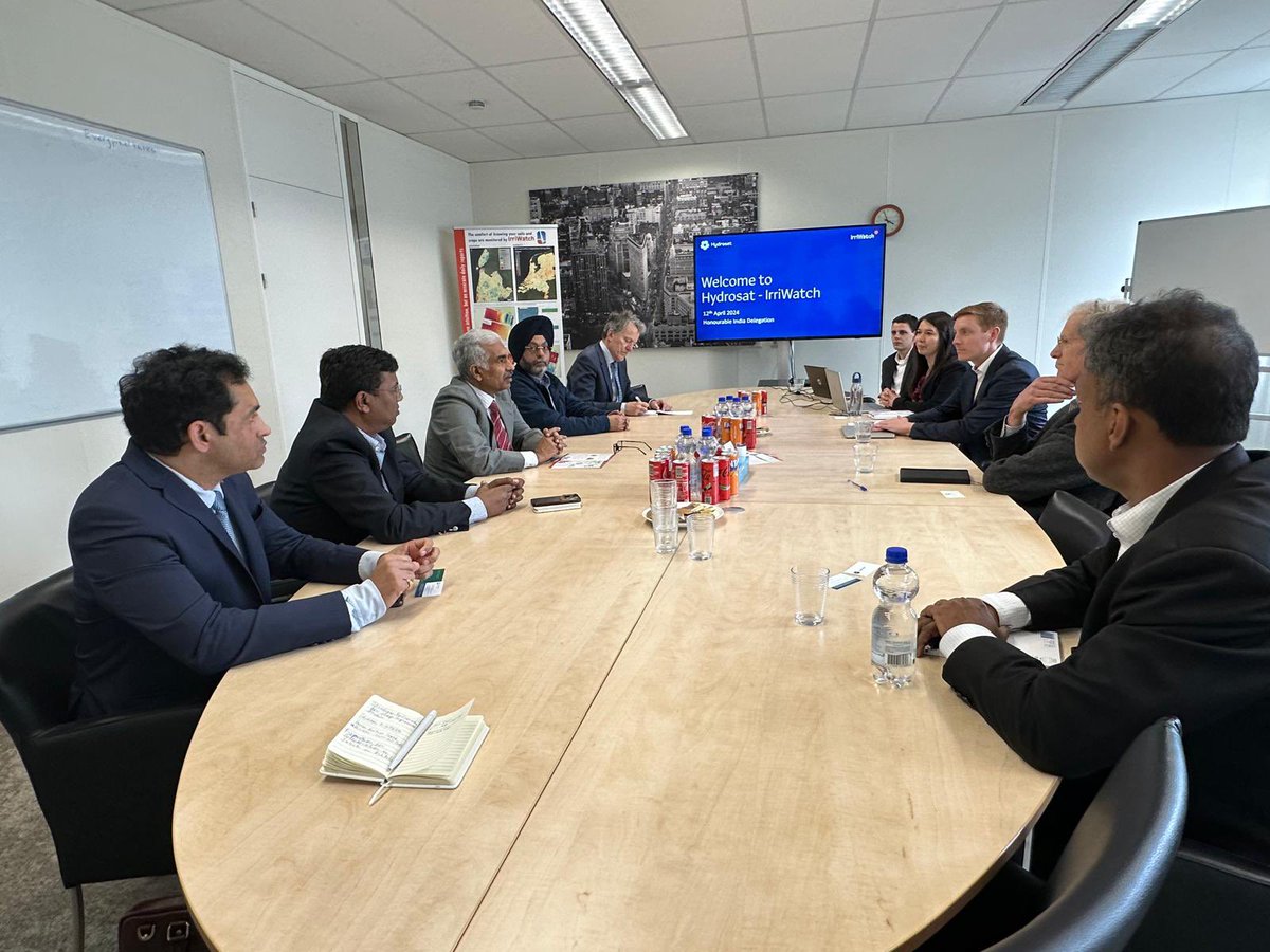 Indian delegation led by @SecyAgriGoI visited @IrriWatch @WUR & explored collaboration in satellite remote sensing technology to enable farmers to monitor soil & crop & efficiently manage irrigation water usage. @AgriGoI @Horti_GoI @MEAIndia @IndianDiplomacy