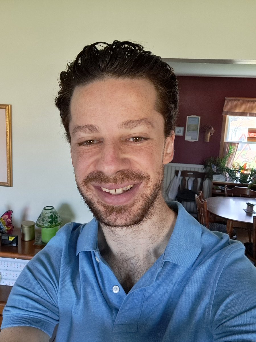 Venom Day 1A in 3 hours on <a href="/ACR_POKER/">ACR Poker</a> ! Excited to compete against such talented players, including the ACR pros/friends.  I rarely wear blue, so it's either going to be lucky or you'll never see me in blue again. ;)