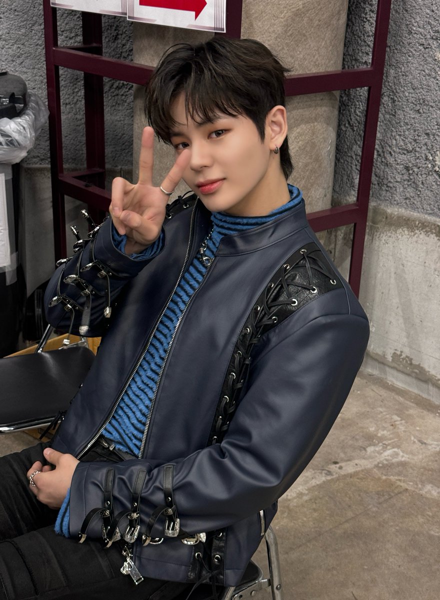 EVNNE_official's tweet photo. 좋아해
好きだよ

#EVNNE #이븐 #문정현 #MUNJUNGHYUN https://t.co/T2PMq7ZzOL