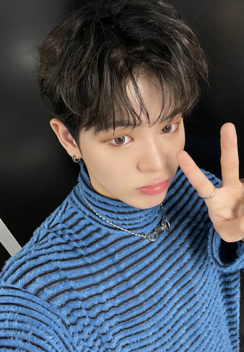 EVNNE_official's tweet photo. 좋아해
好きだよ

#EVNNE #이븐 #문정현 #MUNJUNGHYUN https://t.co/T2PMq7ZzOL