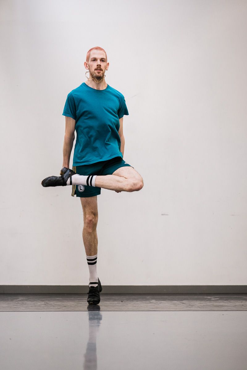 Jack Anderson grew up doing Irish dancing, competing for years before touring internationally. 'Having trained in ballet & contemporary, recently I've been re-embracing my roots as an Irish dancer. I look f/d to Pomegranates Festival to dive into Irish dancing dynamism' 🧵9/12