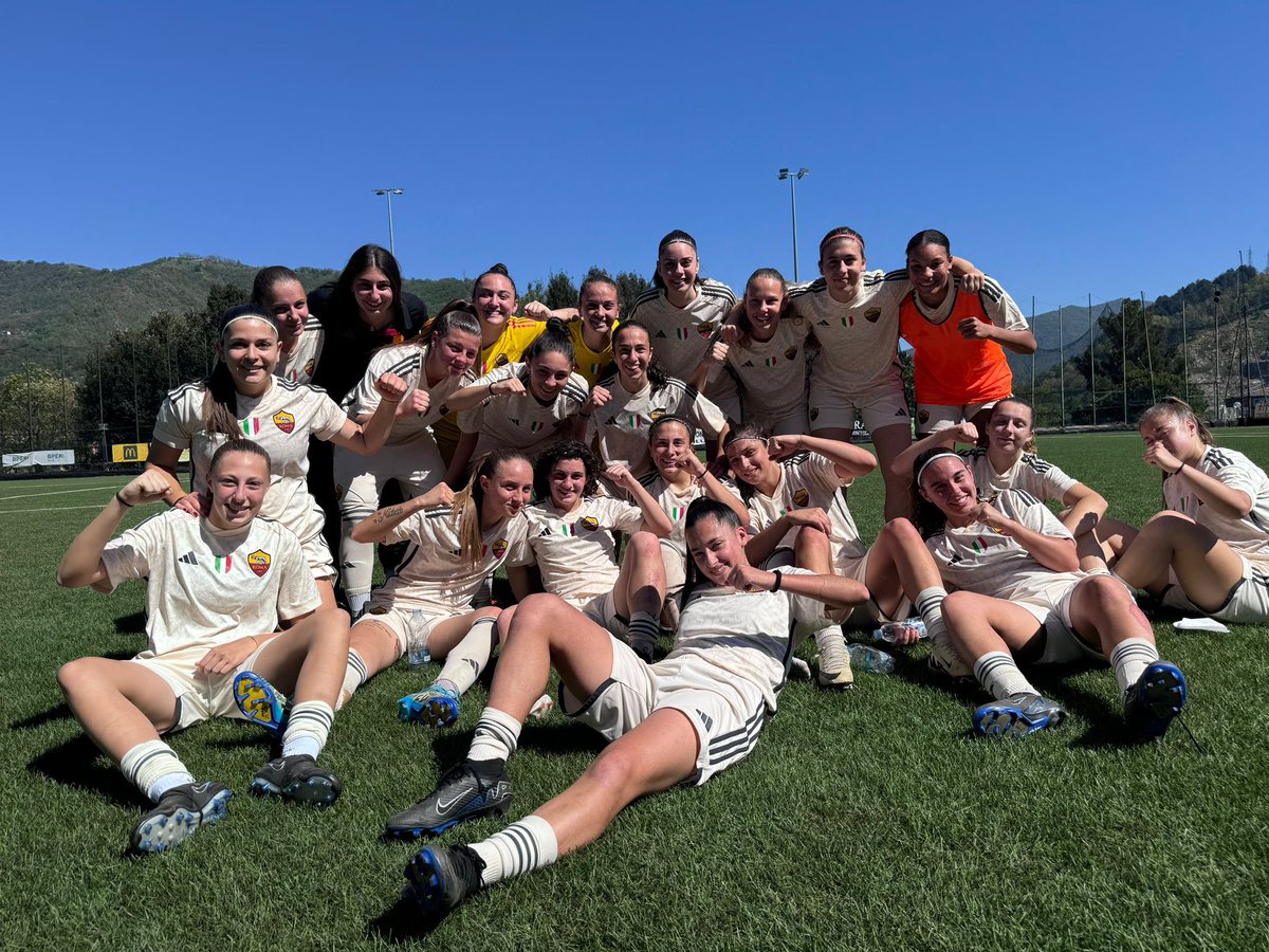 ASRomaFemminile's tweet photo. 🐺 La Primavera vince 2-1 in trasferta contro la Sampdoria grazie ai gol di Testa S. e Canale.

📈 Mancano due giornate al termine della regular season e siamo in testa alla classifica!

#ASRomaFemminile https://t.co/TXOmLpUTnK