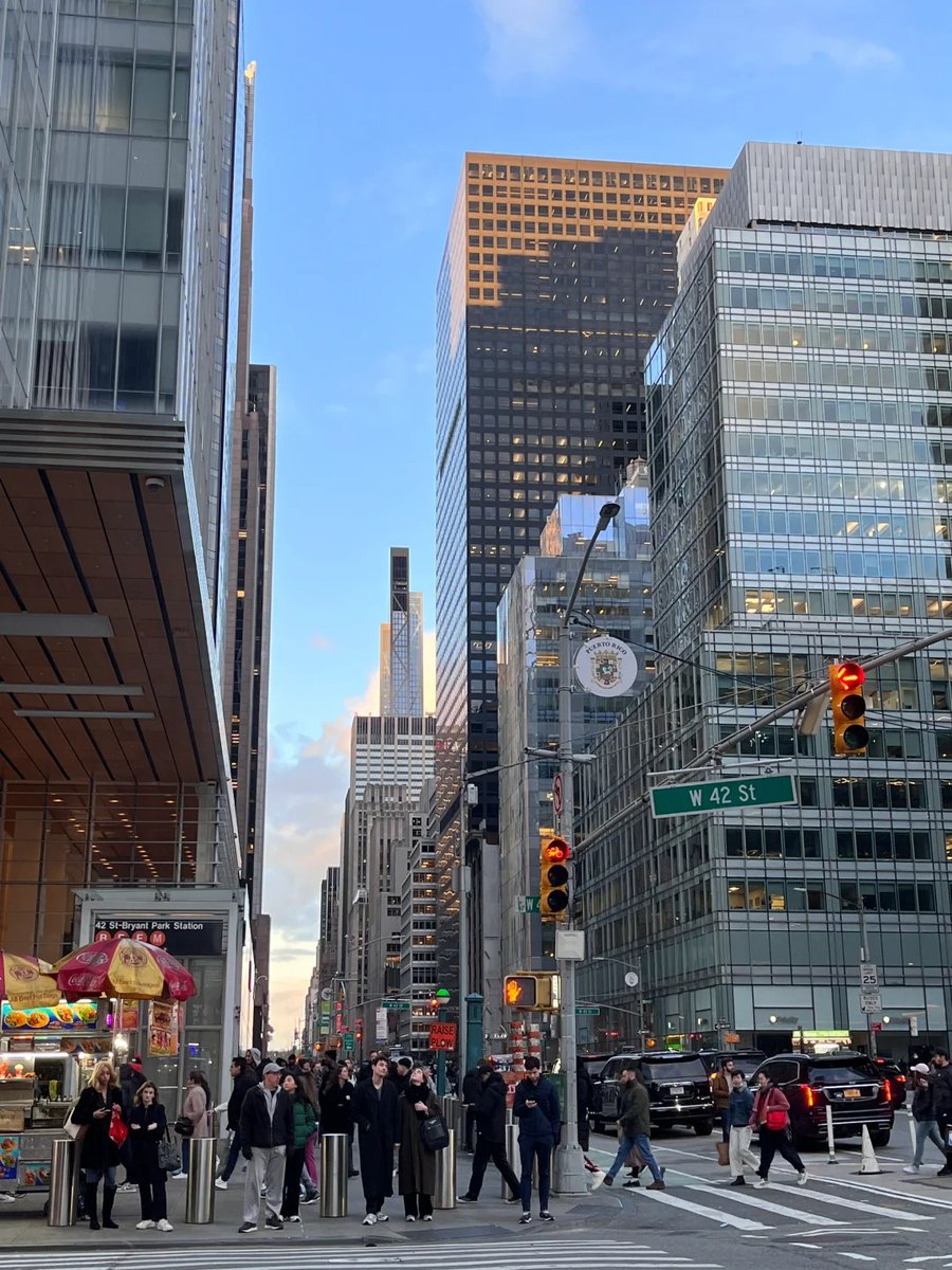 Richcscarrell's tweet image. When the weather is good, it’s very bright
#manhattan