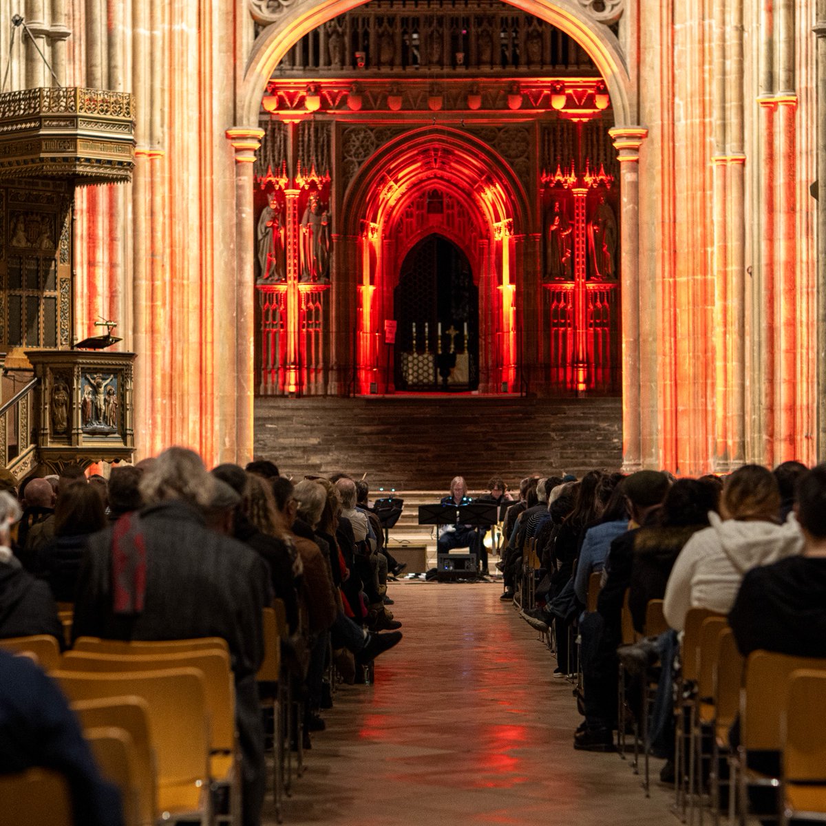 Congratulations to several of our music scholars and award holders, who recently performed alongside the Gavin Bryars Ensemble in a mesmerising performance of Jesus’ Blood Never Failed Me Yet at Canterbury Cathedral 🎻 Read more at bit.ly/3xBMYlE