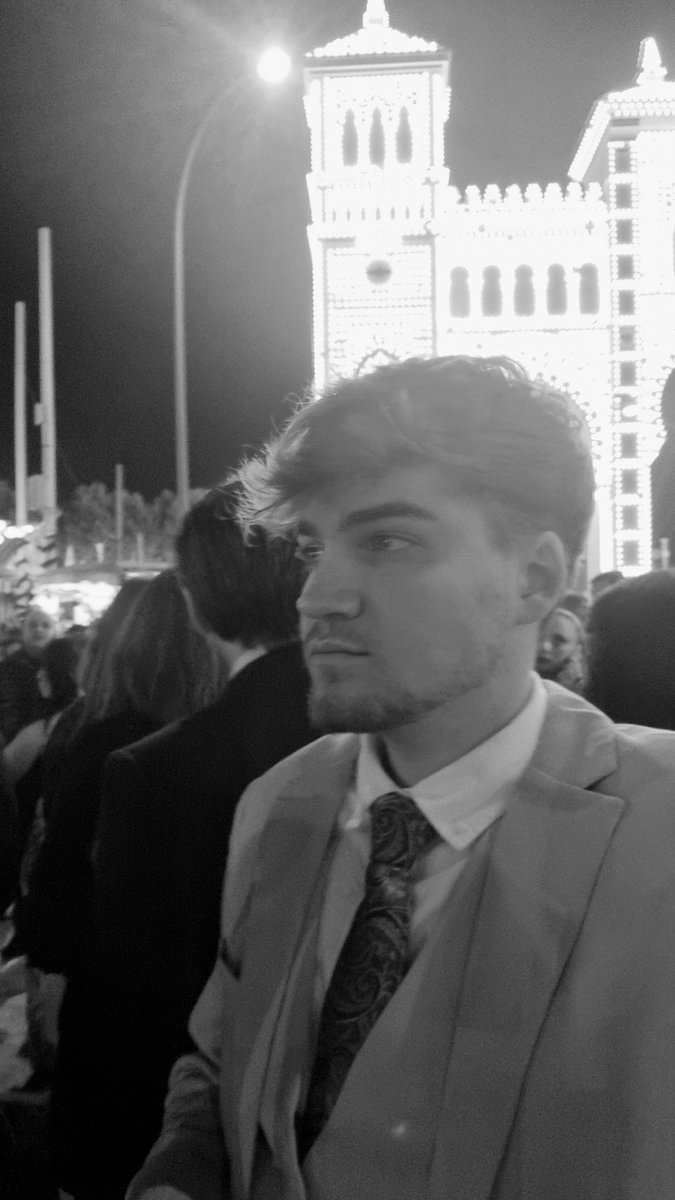 Lluiset tweet media