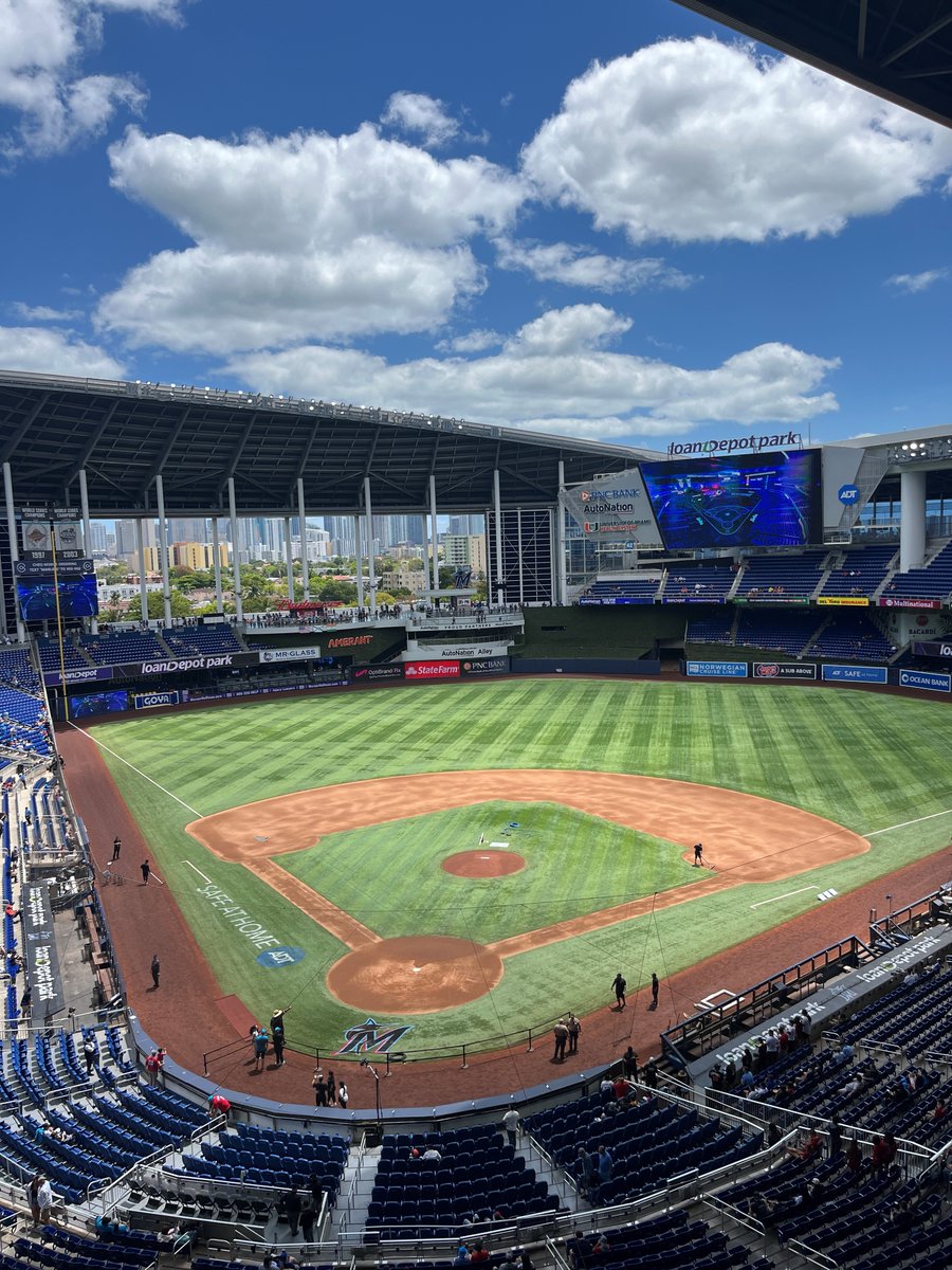 The @Marlins are looking to win their first series of 2024. Jesus Luzardo makes his 4th start of the season. It's the series finale between the @Marlins and Braves. @SStrom_ has Marlins On Deck at 1:10pm. @Kyle_Sielaff and @GabySanchez15 have your call at 1:40pm! Listen on…