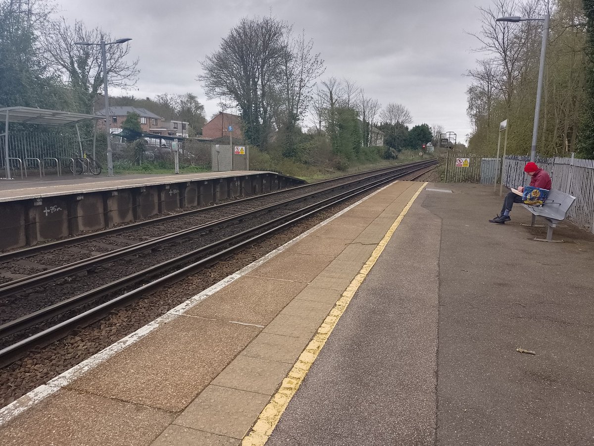 HBtrainfan375's tweet photo. 71/106: 
Chilham ✅

Chilham is just mid at best. Not the biggest fan as there isn't really much to say other than short platforms but that's a common theme along the Ashford to Ramsgate line. https://t.co/sweVMJ6PJV