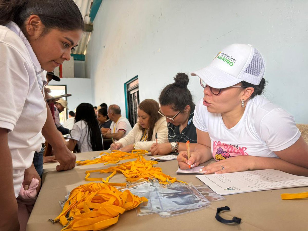 MinEnergiaCo's tweet image. ¡Gracias Nariño!

Más de  1.100 personas nos acompañaron en la #CumbreMinera en la cordillera y pie de monte nariñense, en el municipio de Santacruz. 

Nos reunimos con la  comunidad, pequeños mineros, mineros artesanales,  representes indígenas y población campesina, para