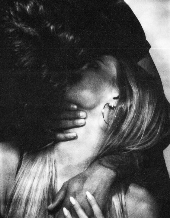 ViviThorne1's tweet photo. Aiden and Elsa 🖤
#DeviantKing
#SteelPrincess
#TwistedKingsom https://t.co/SrT15R8Yrg