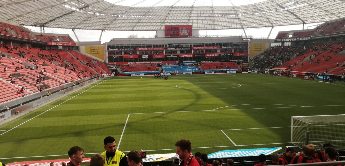 Noch etwas über eine Stunde...
#B04SVW #Bayer04 #B04 #Werkself #ForOurDream #LEV1404 #Bundesliga #DFL #DAZN #Sky #Sky90 #SkyBuli