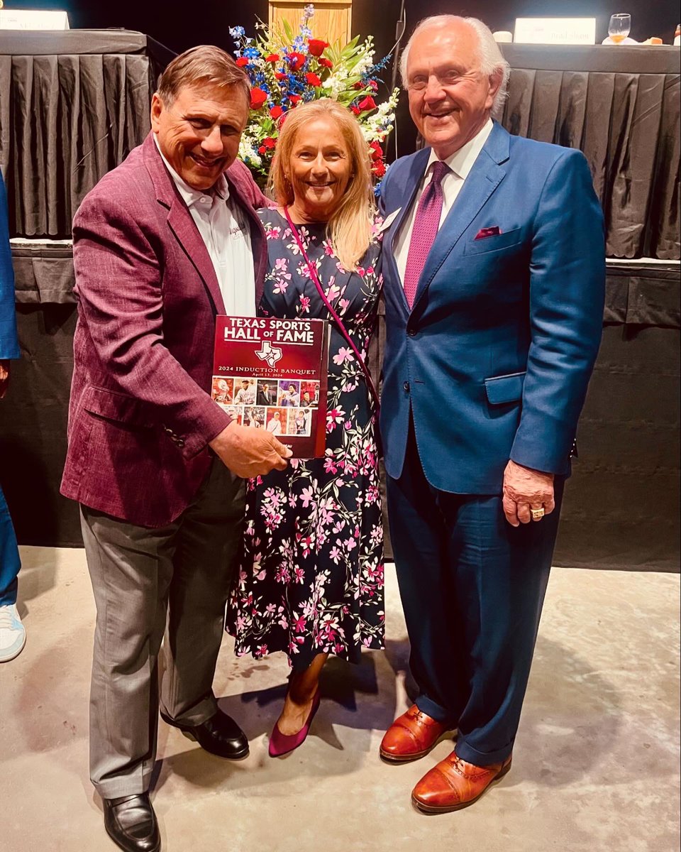 RichmondWebb's tweet image. #Aggies were attendance for Coach Jackie Sherrill’s induction into the Texas Sports Hall of Fame. Great seeing my coaches and teammates. Congratulations to all the inductees. #TSHOF #GigEm👍🏾