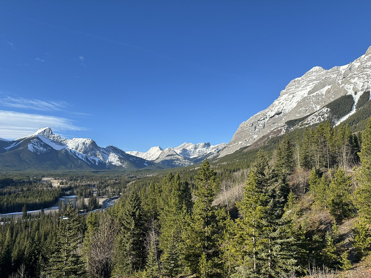 JoeisCranky's tweet photo. Not a bad view to start your day.  My office this week. Kananaskis. #Landscape #nature #alberta #shareyourweather #mountains https://t.co/JSHLIdpeuU